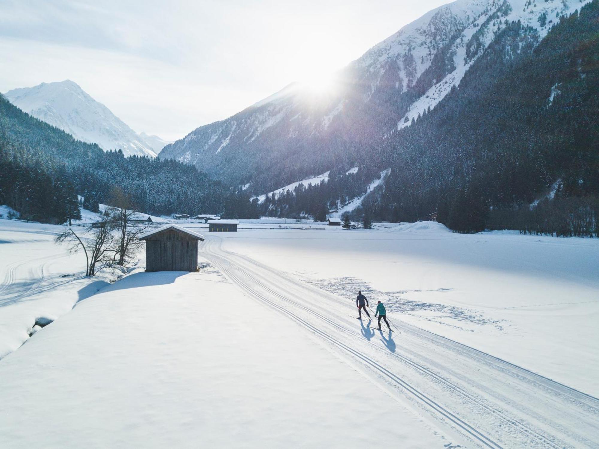 ホテル Alpenhaus Monte ノイシュティフト・イム・シュトゥーバイタール エクステリア 写真