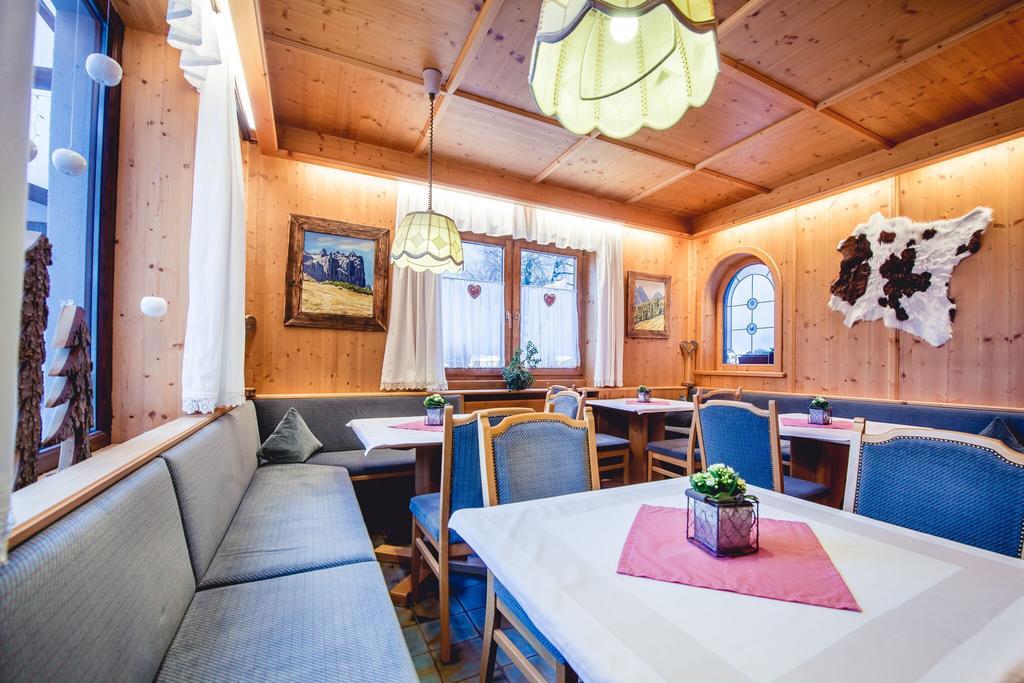 ホテル Alpenhaus Monte ノイシュティフト・イム・シュトゥーバイタール エクステリア 写真