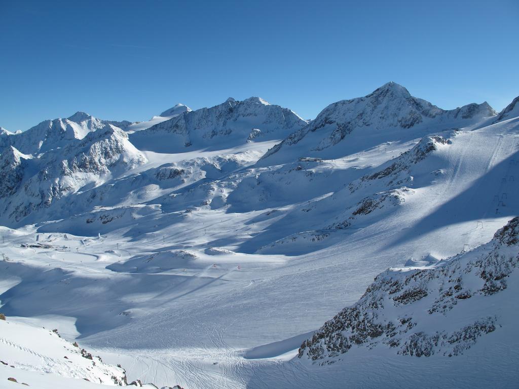 ホテル Alpenhaus Monte ノイシュティフト・イム・シュトゥーバイタール エクステリア 写真