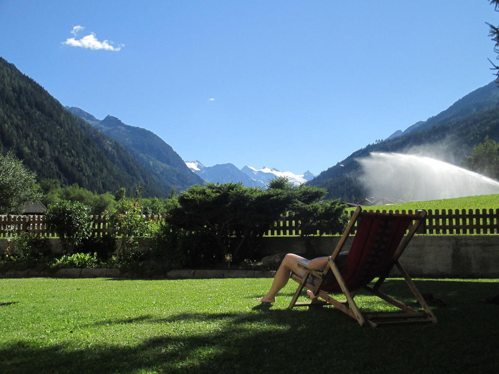 ホテル Alpenhaus Monte ノイシュティフト・イム・シュトゥーバイタール エクステリア 写真